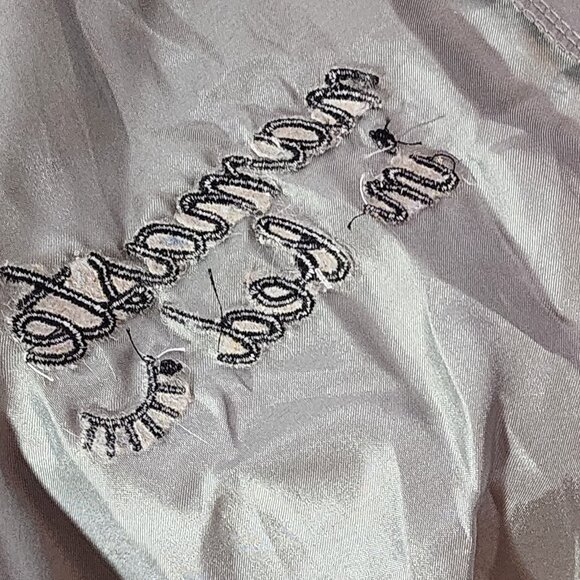 Robe N Hood Grey Silver Poly Namaste In Bed Motif Mid Sleeve Robe w/Belt Sz OSFM - Picture 15 of 16